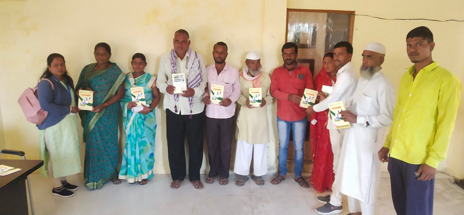 आरोग्य तपासणी व फॅमिली हेल्थ कार्ड शिबीर फोटो 41